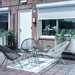 Prime Location Apt W Wifi & Near Poppodium 013